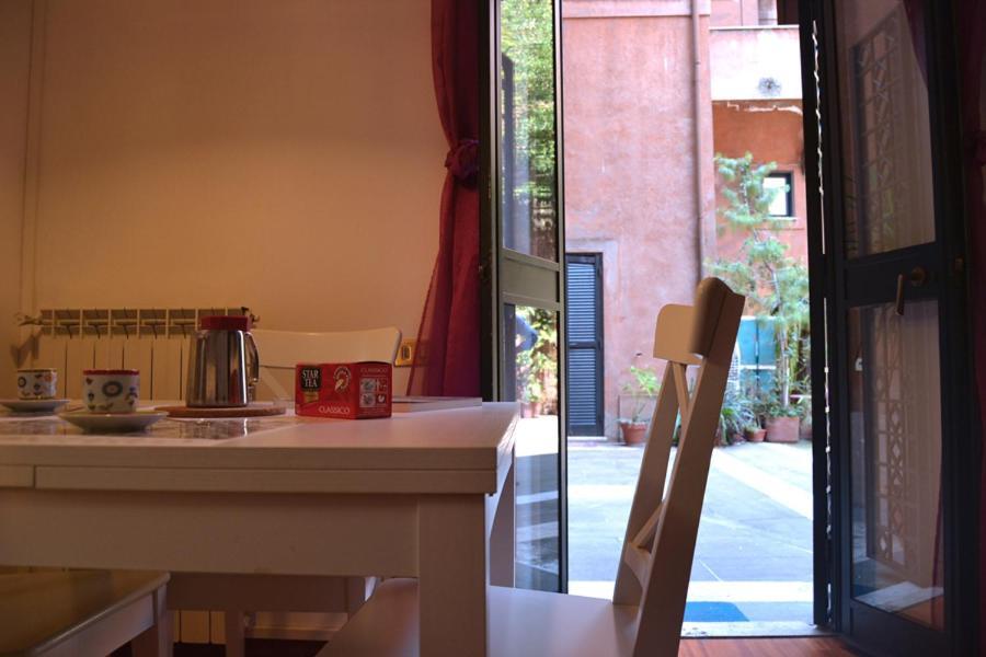Palazzo Velli Suites Рим Екстериор снимка