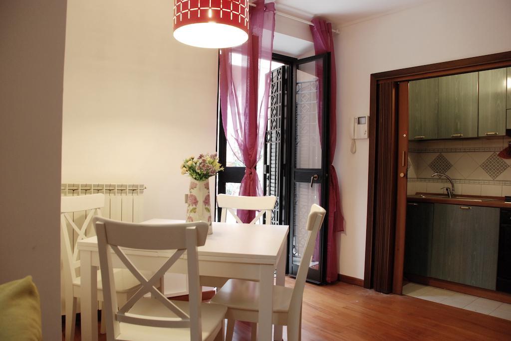 Palazzo Velli Suites Рим Стая снимка