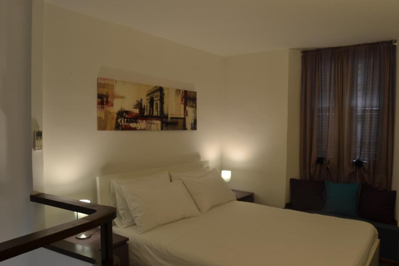 Palazzo Velli Suites Рим Екстериор снимка